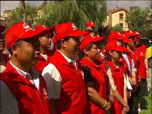红马甲志愿服务队伍已成为漳州群防群治的一支新生力量。